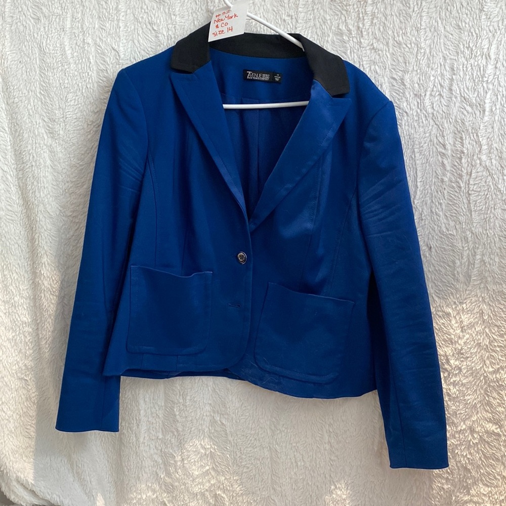 #32 New York & Co size 14
